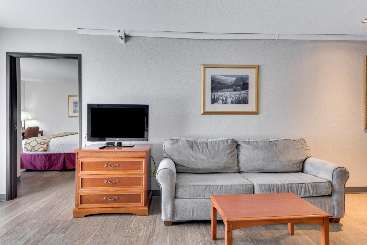 Baymont By Wyndham Salida Hotel Exterior photo