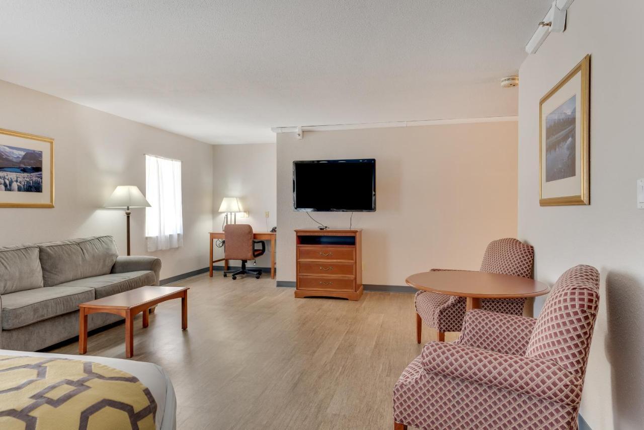 Baymont By Wyndham Salida Hotel Exterior photo