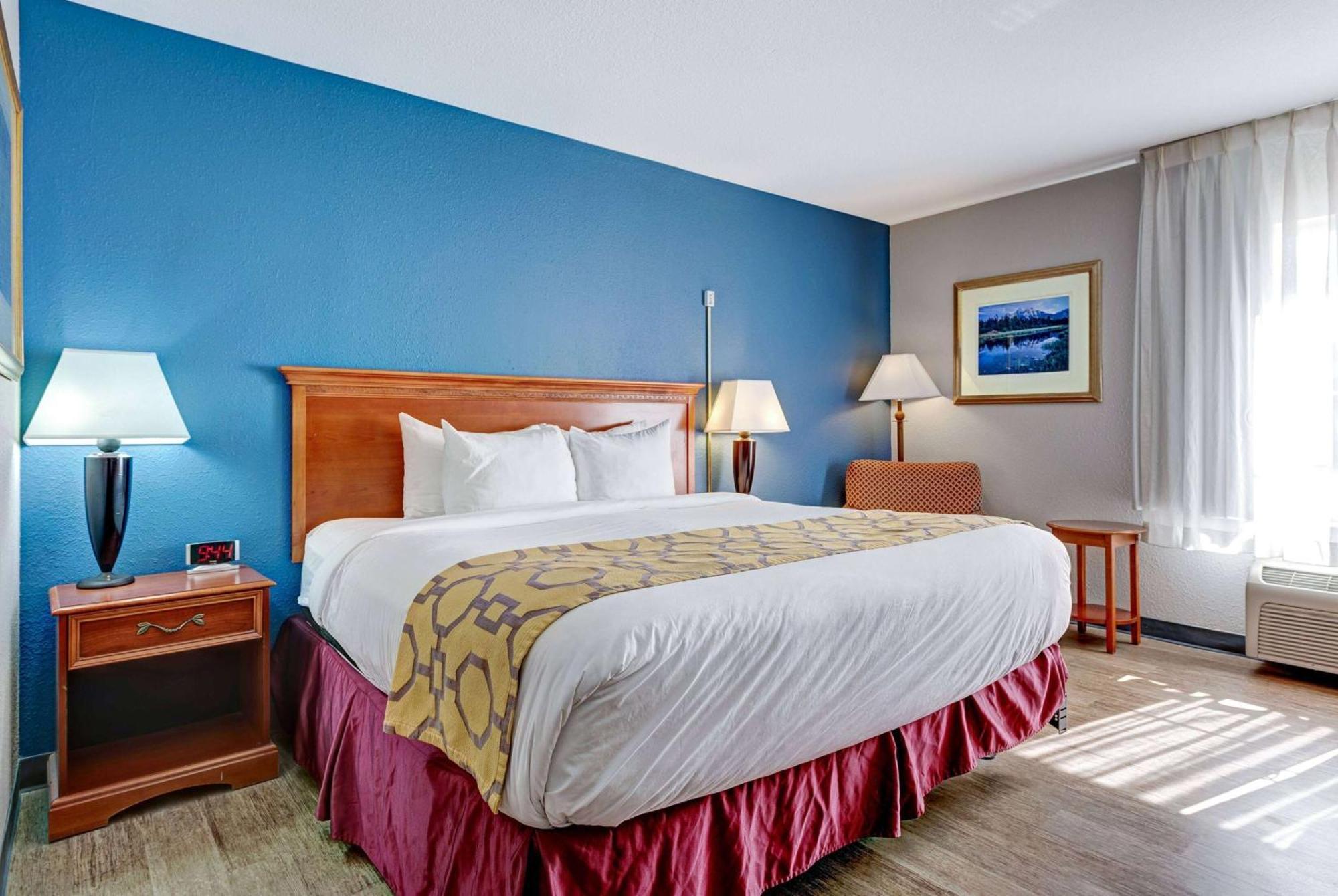 Baymont By Wyndham Salida Hotel Exterior photo