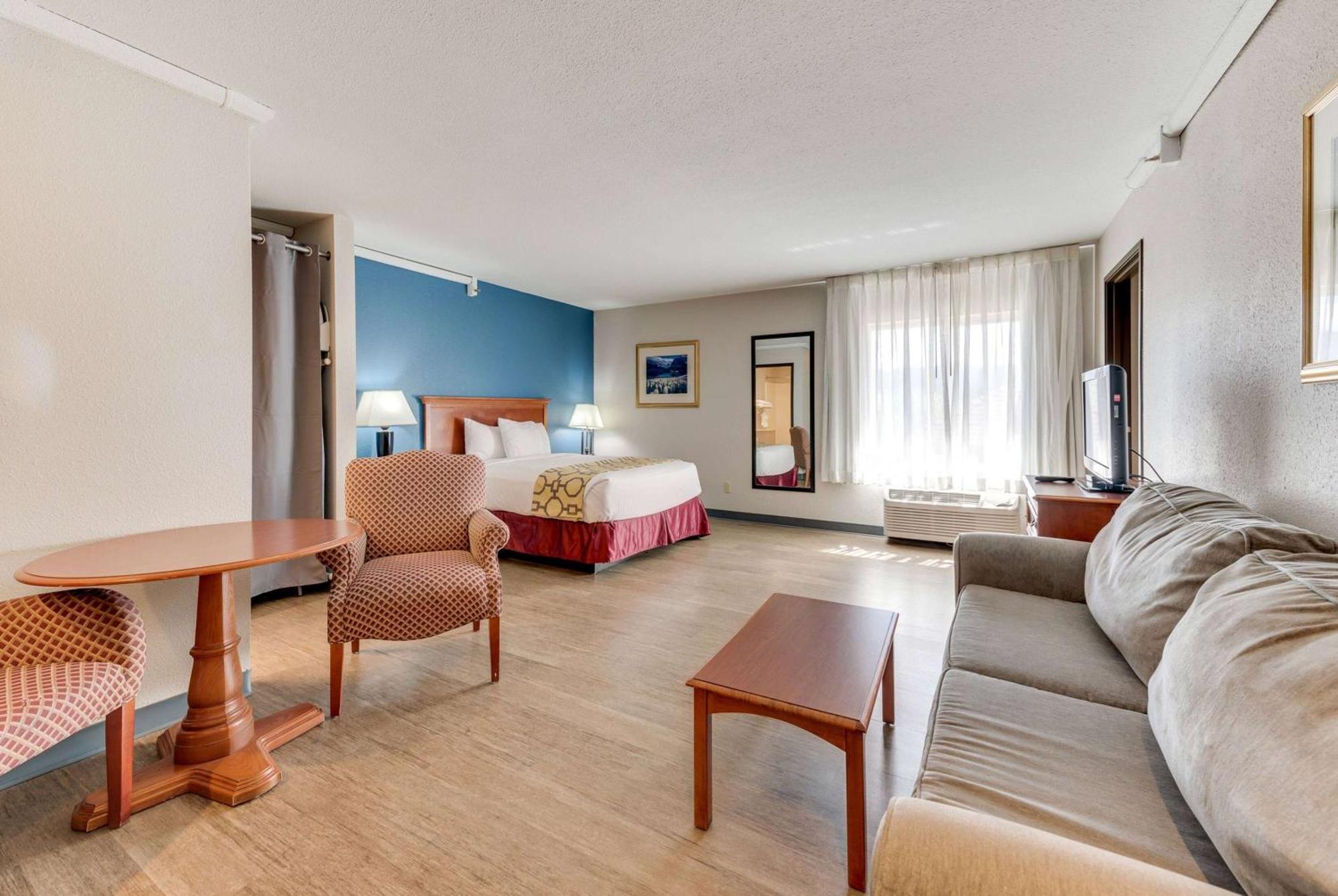 Baymont By Wyndham Salida Hotel Exterior photo