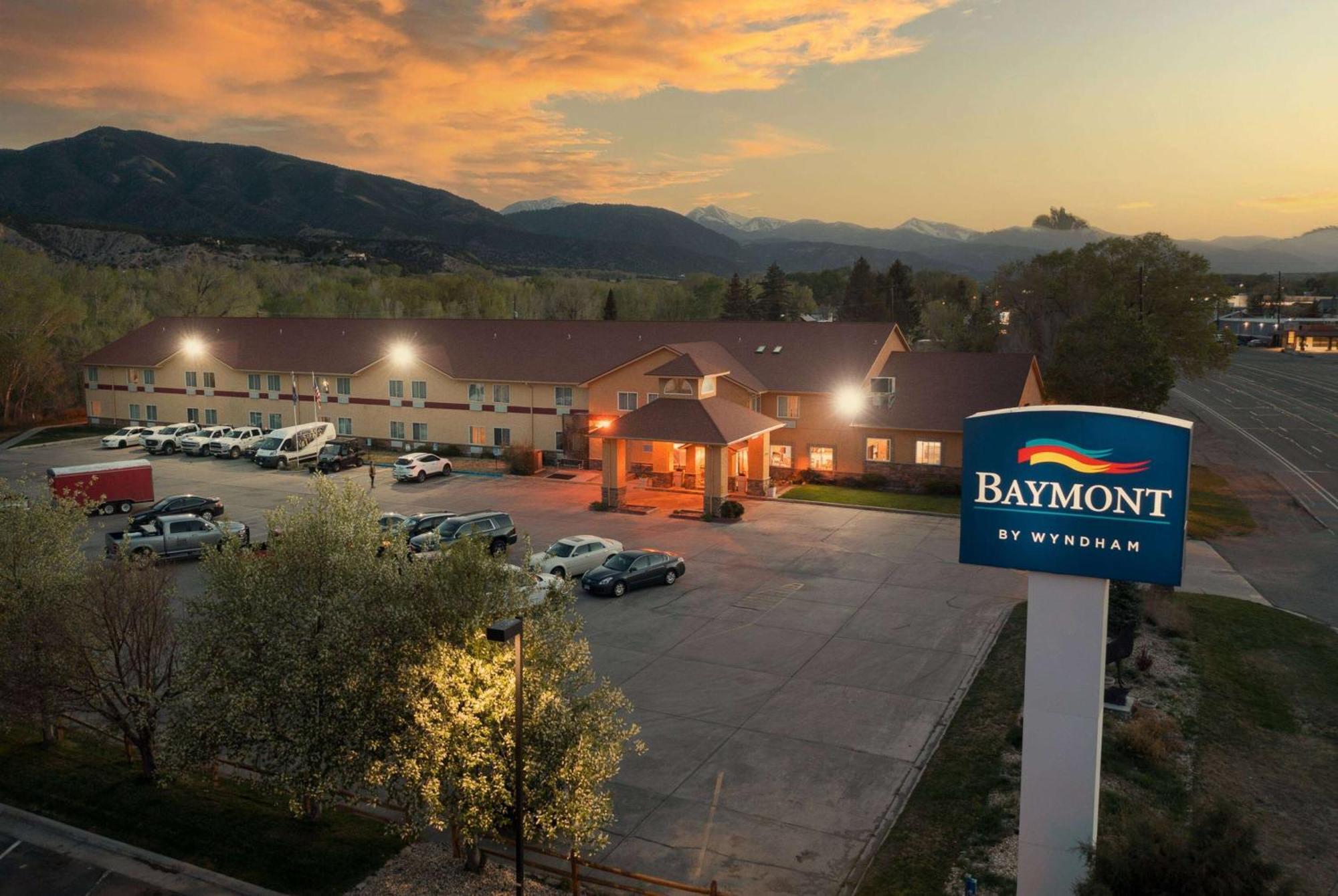 Baymont By Wyndham Salida Hotel Exterior photo