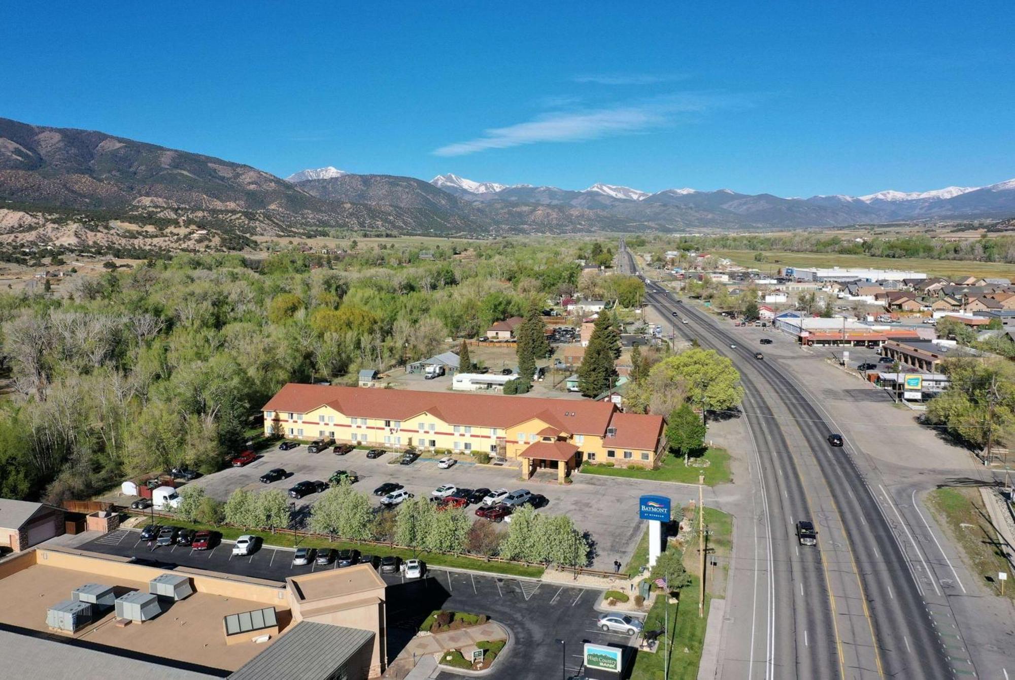 Baymont By Wyndham Salida Hotel Exterior photo